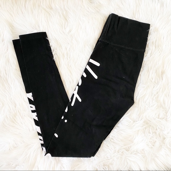 ⚡️Victoria’s Secret Leggings - Picture 1 of 3